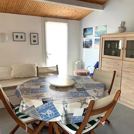 Charmante Maison T2 Avec Piscine Chauffee, Tennis, Proche Mer, Commerces, Et Wifi Inclus - Fr-1-231-307