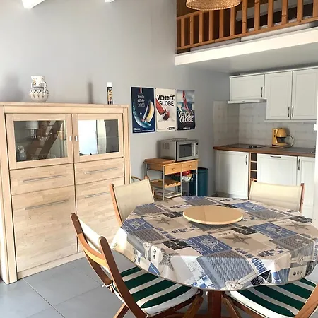 Charmante Maison T2 Avec Piscine Chauffee, Tennis, Proche Mer, Commerces, Et Wifi Inclus - Fr-1-231-307 別荘